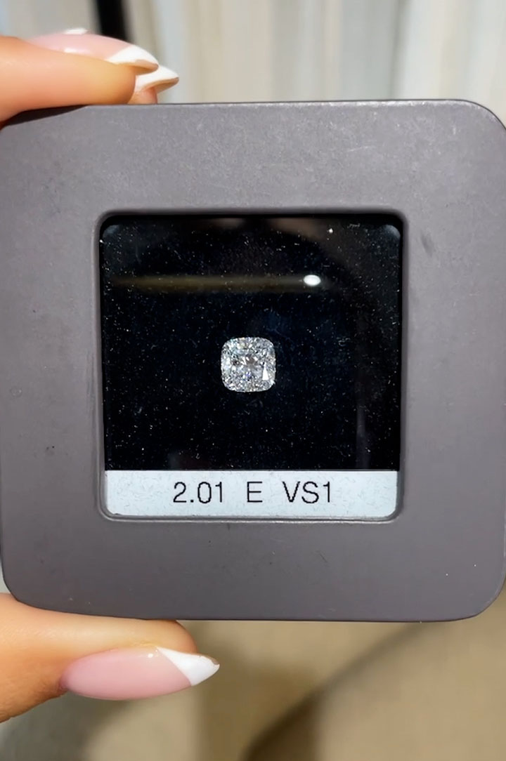 Бриллиант Кушон 2.01 крт